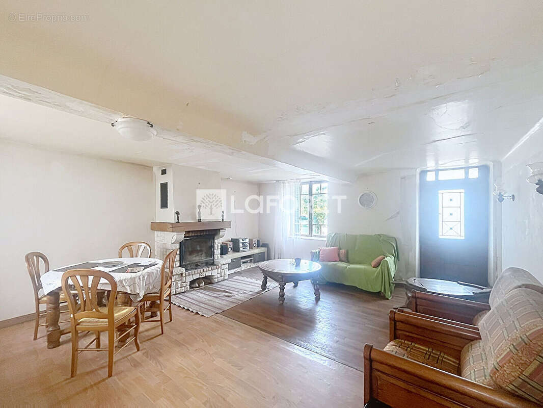 Maison Champsecret 4 pièce(s) 94 m2 - photo 2