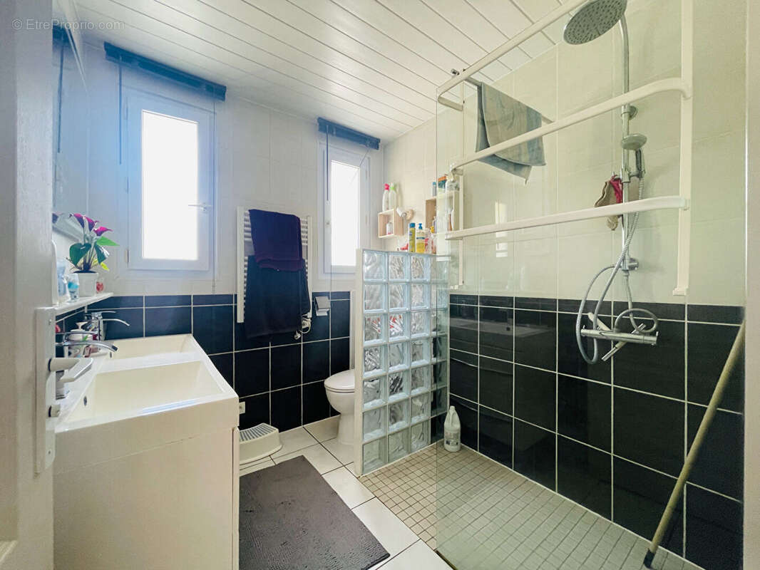 Maison à SAINT-JULIEN-DES-LANDES