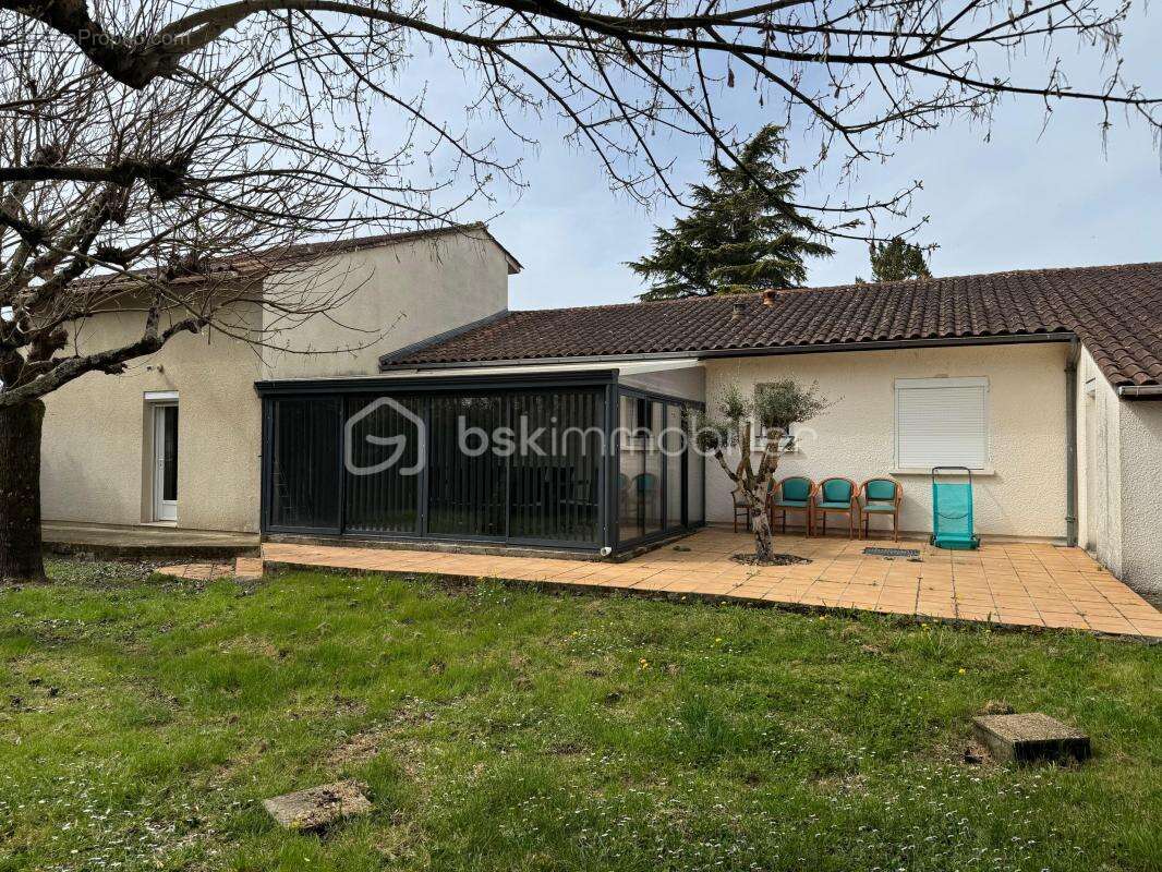 Maison à SAINT-QUENTIN-DE-BARON