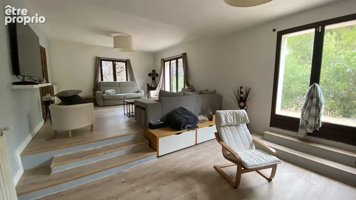 Maison familiale T6 de 150 m2 avec terrain et piscine - photo 8