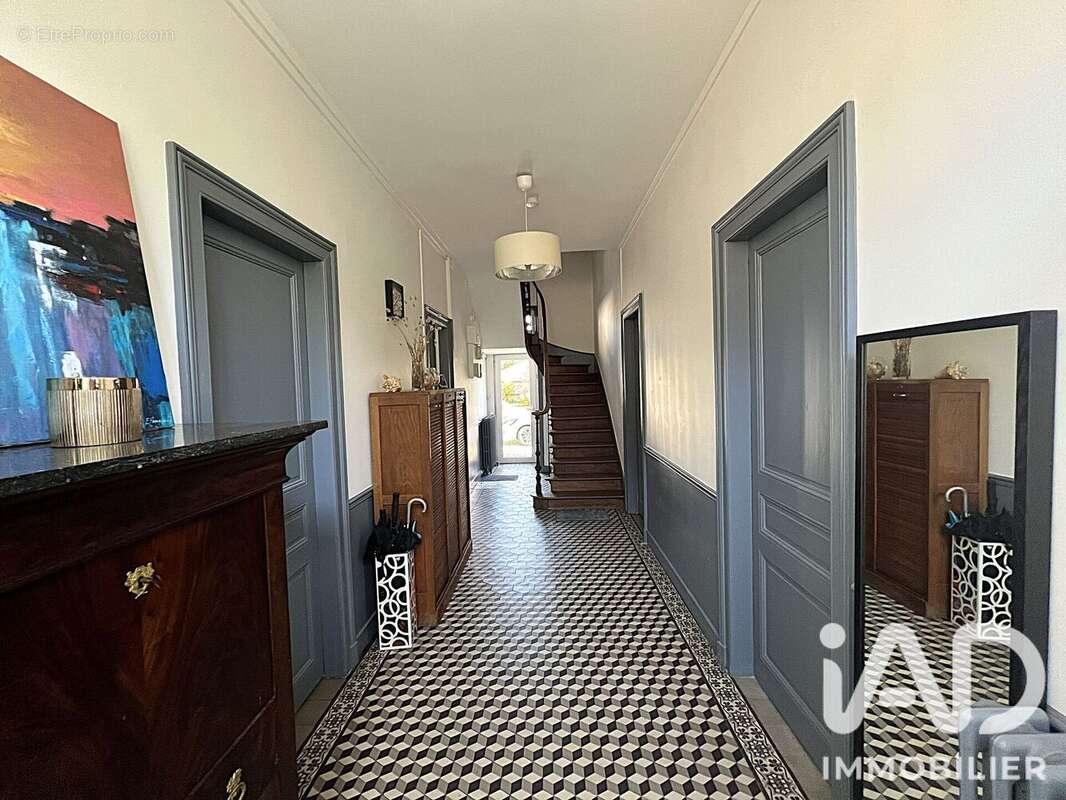 Maison 225 m² à Rouen  - photo 2