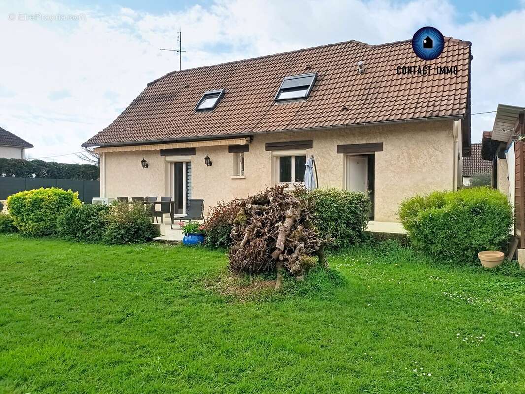 Maison à VARETZ