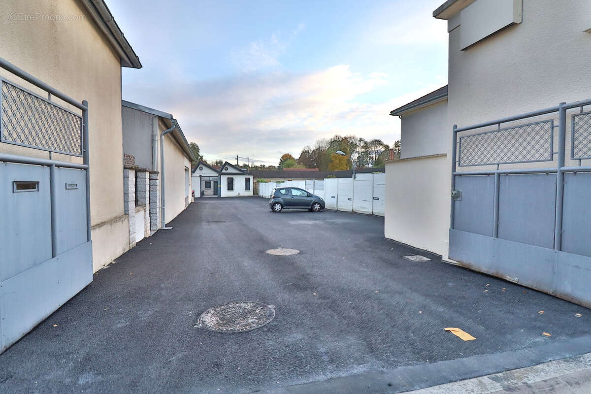 Place de Parking Sainte-Savine - photo 3