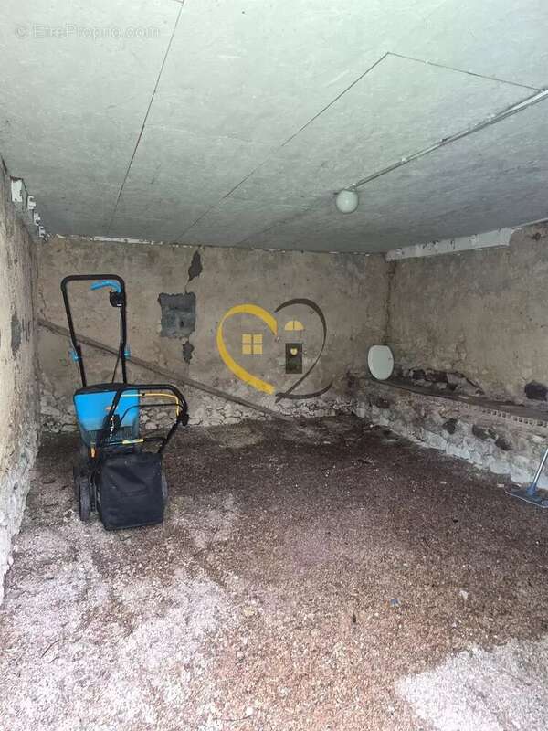 Maison à SAINT-MARTIN-D&#039;AUXIGNY