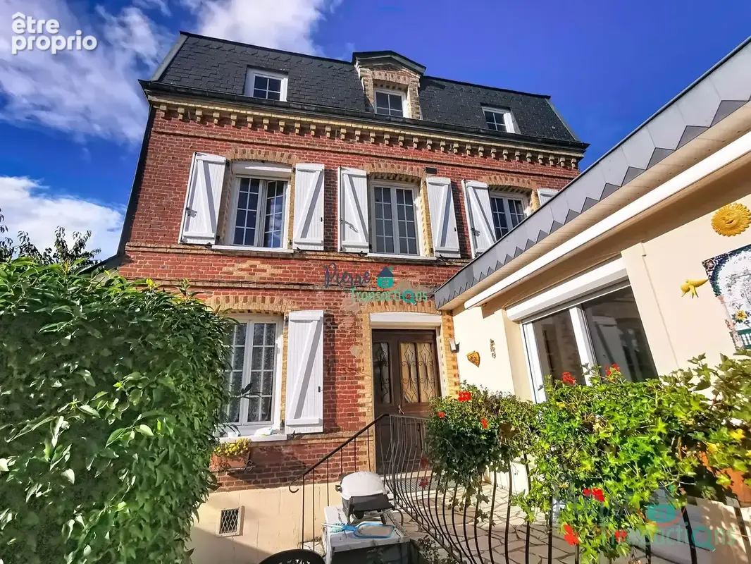 Maison 5 pièces 129 m² à vendre à Bolbec (76210) - photo 2