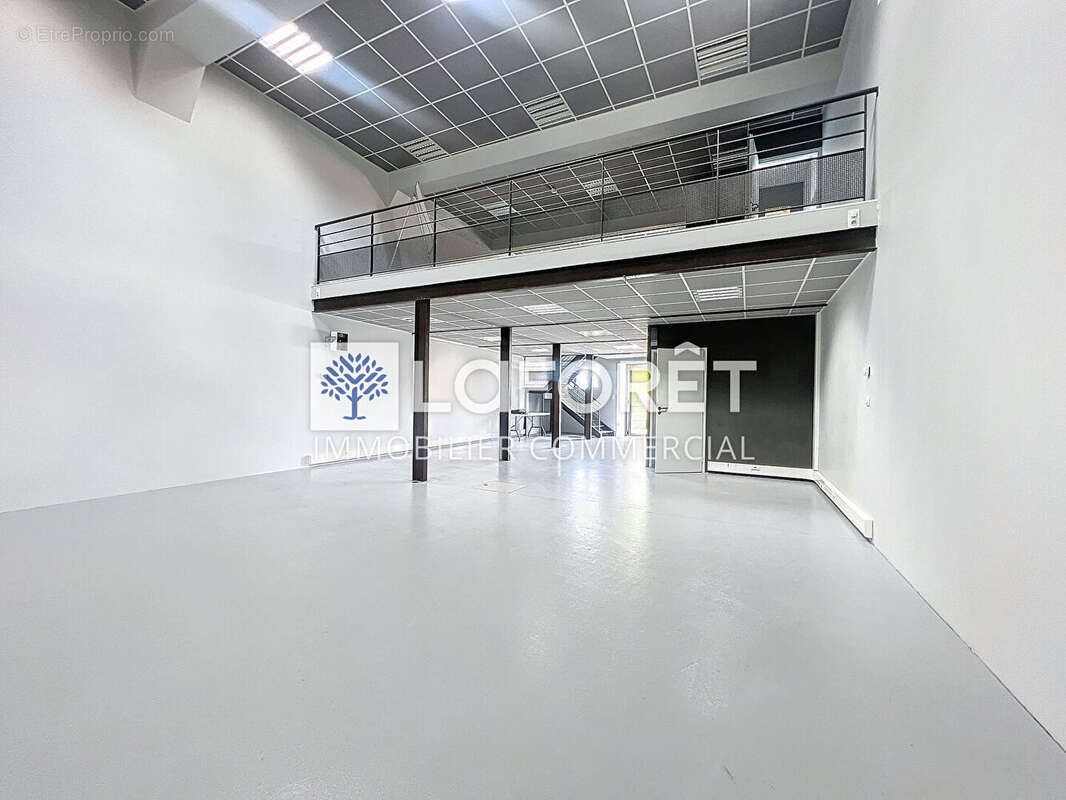 Commerce à MAULEVRIER