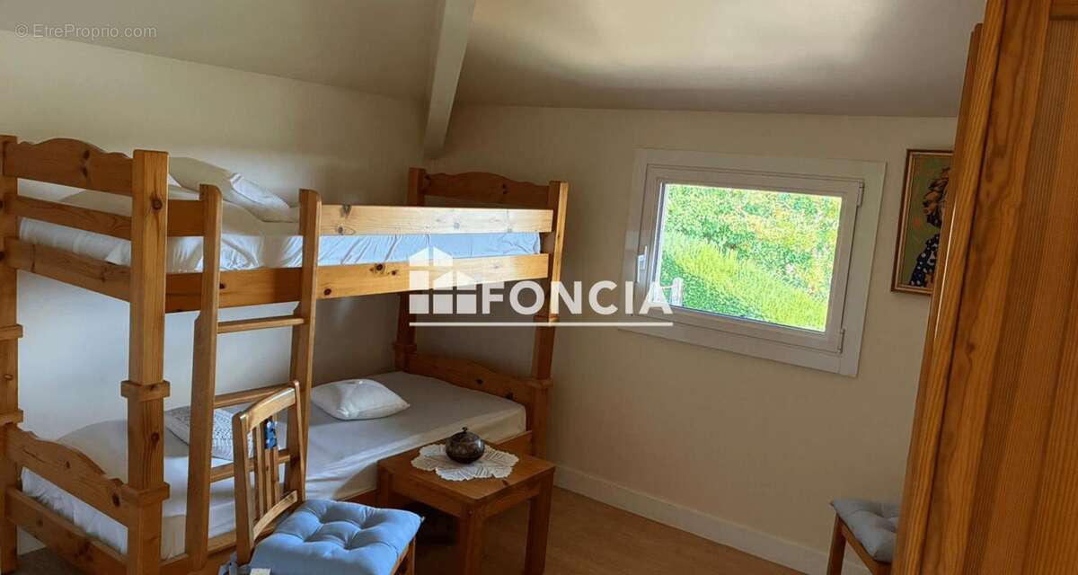 Maison à CASTELNAU-MONTRATIER