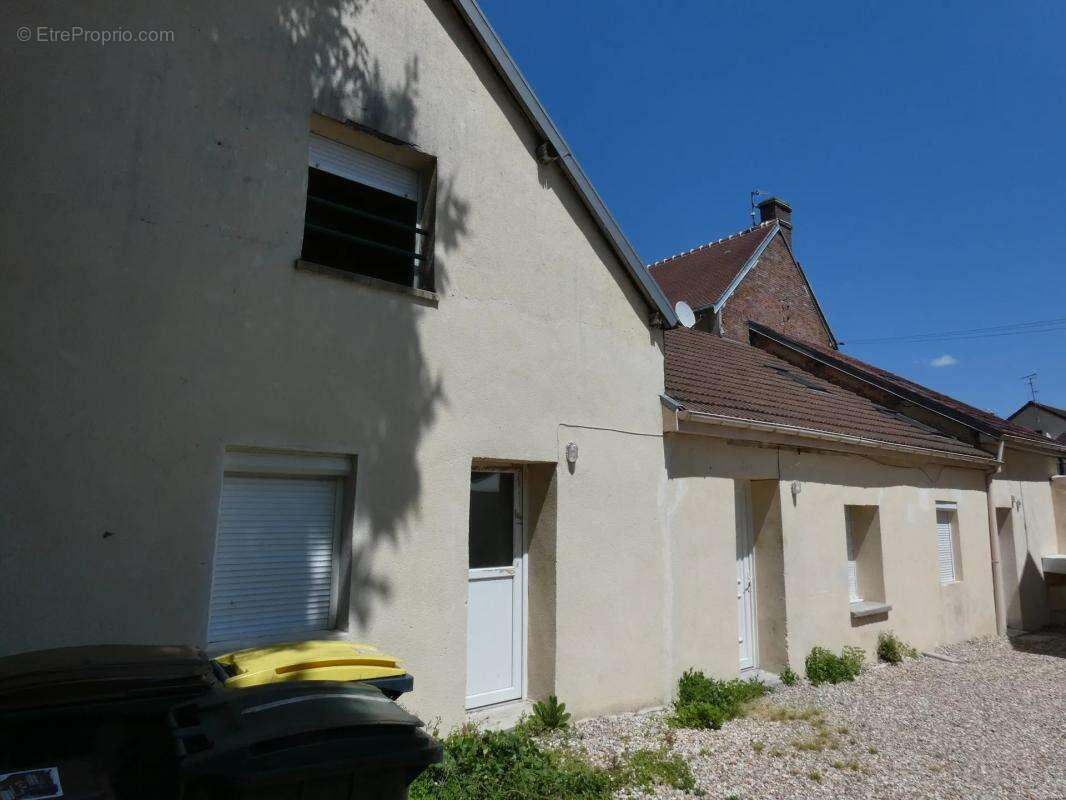 Maison à IVRY-LA-BATAILLE