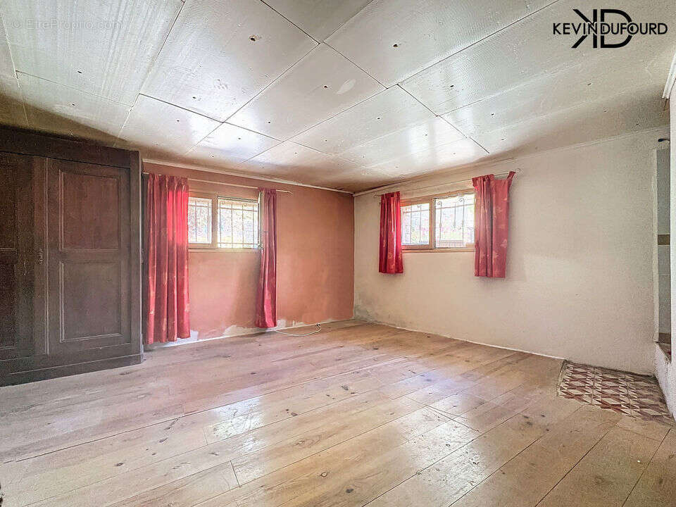 Maison à ORGNAC-L'AVEN