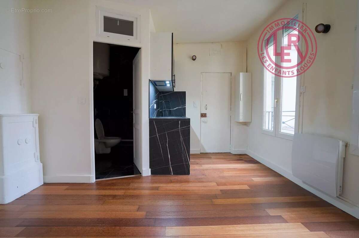 Appartement à PARIS-3E