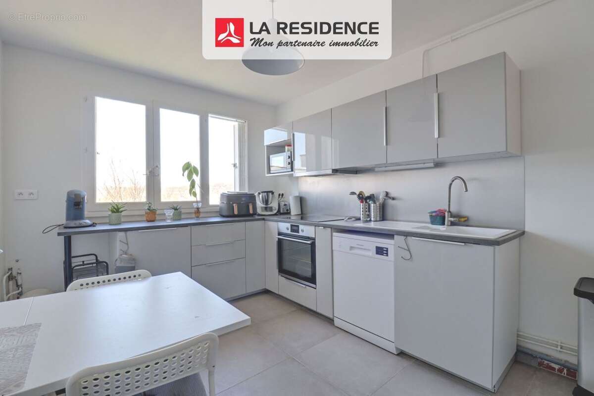 Appartement à VERNEUIL-SUR-SEINE