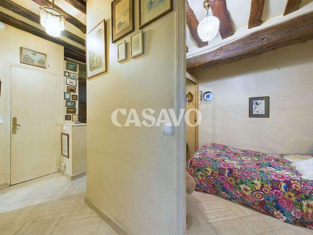 Appartement à PARIS-3E