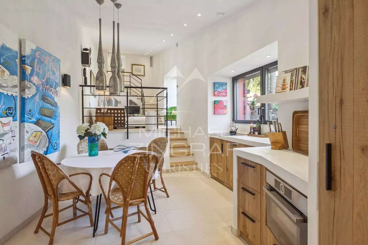 Maison à THEOULE-SUR-MER