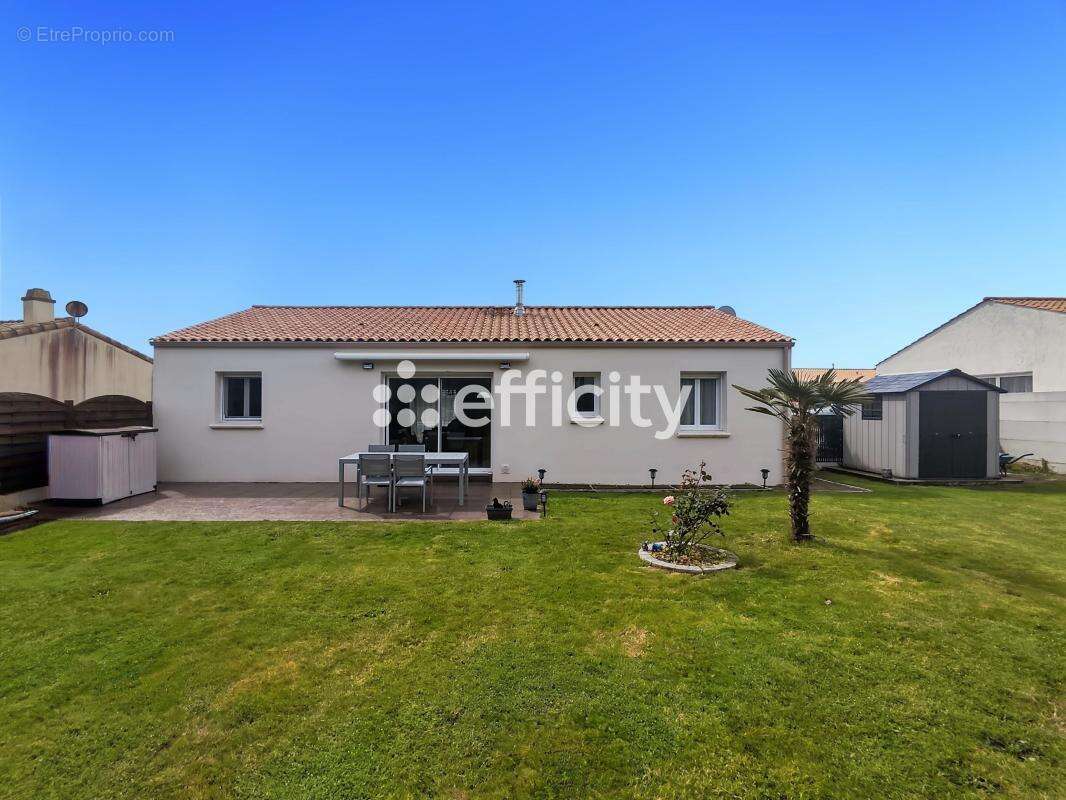 Maison 83 m² à Landevieille  - photo 13