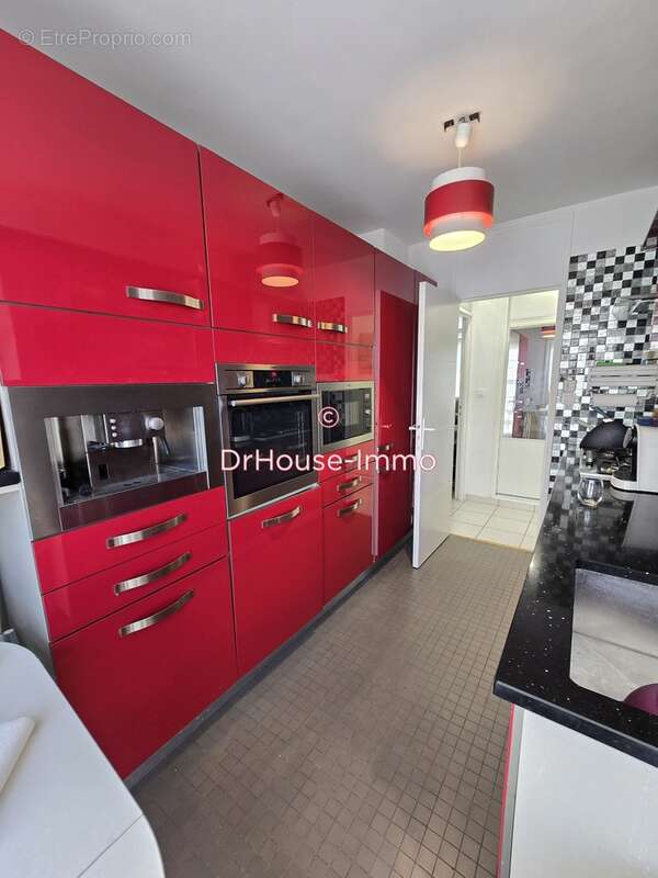 Appartement à MARSEILLE-1E