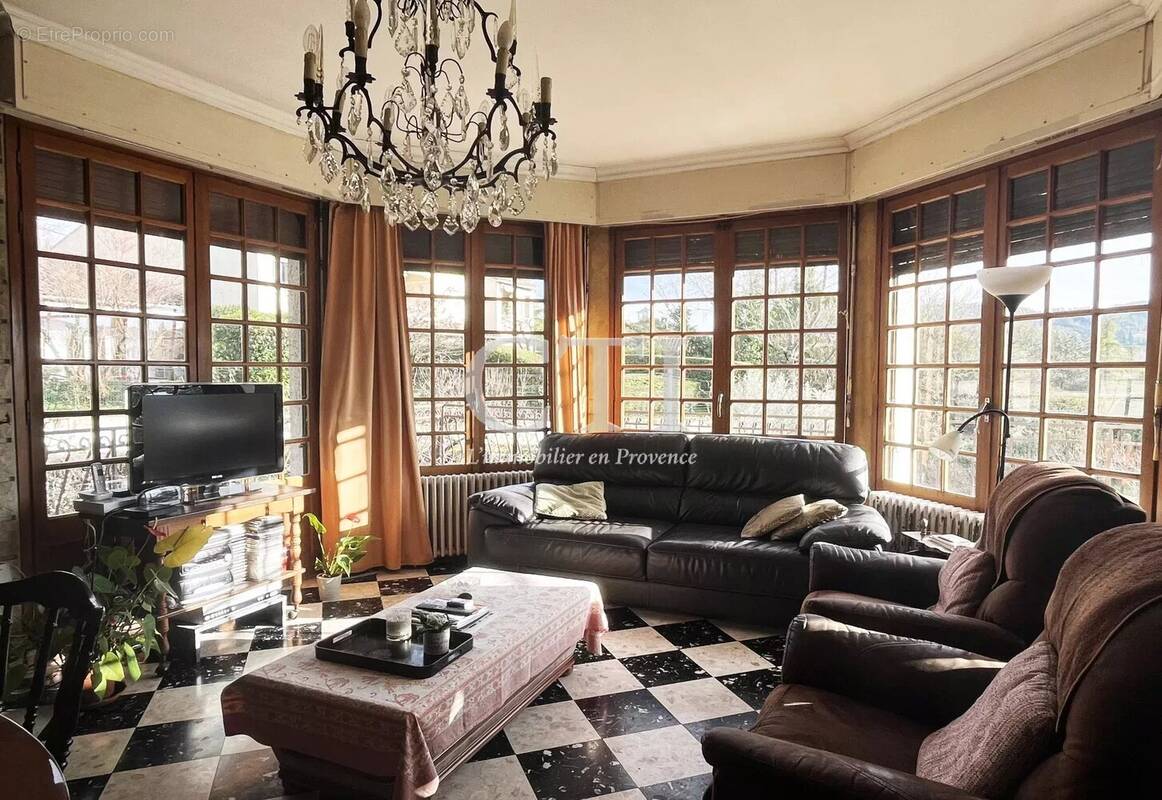 Maison à VAISON-LA-ROMAINE