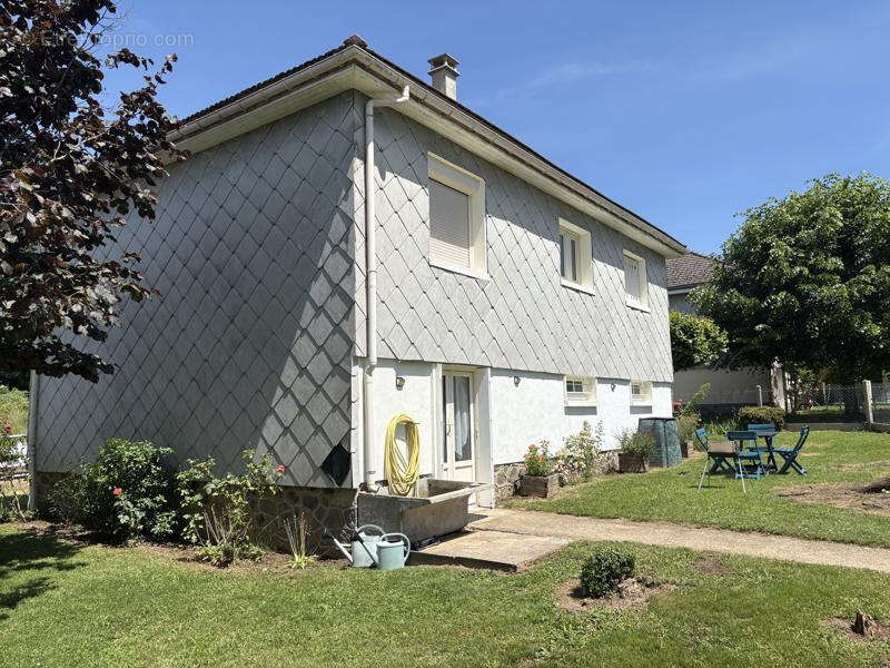 Maison à ARNAC-POMPADOUR