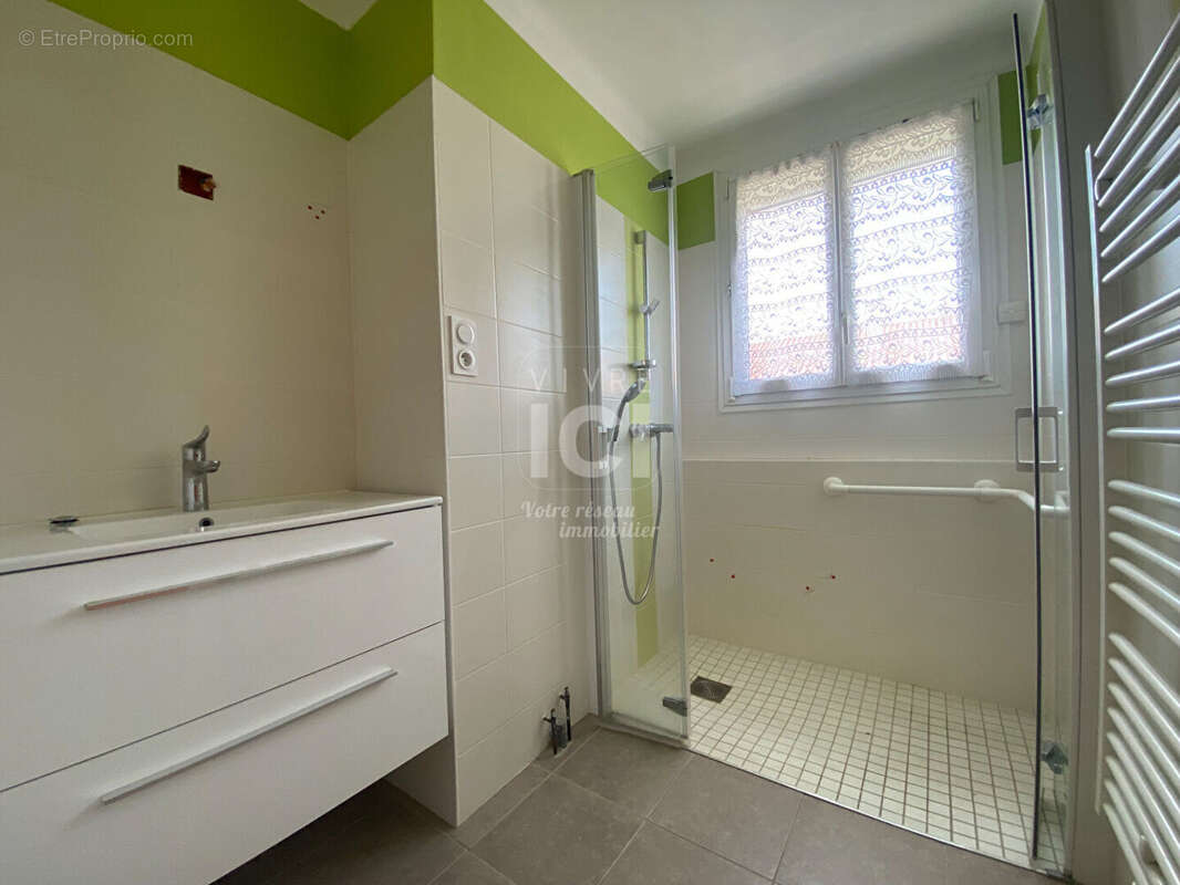 Maison à SAINT-SEBASTIEN-SUR-LOIRE