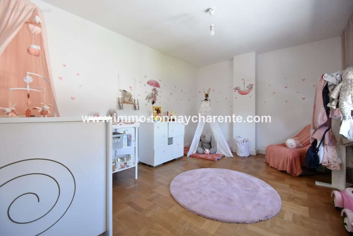 Maison à TONNAY-CHARENTE