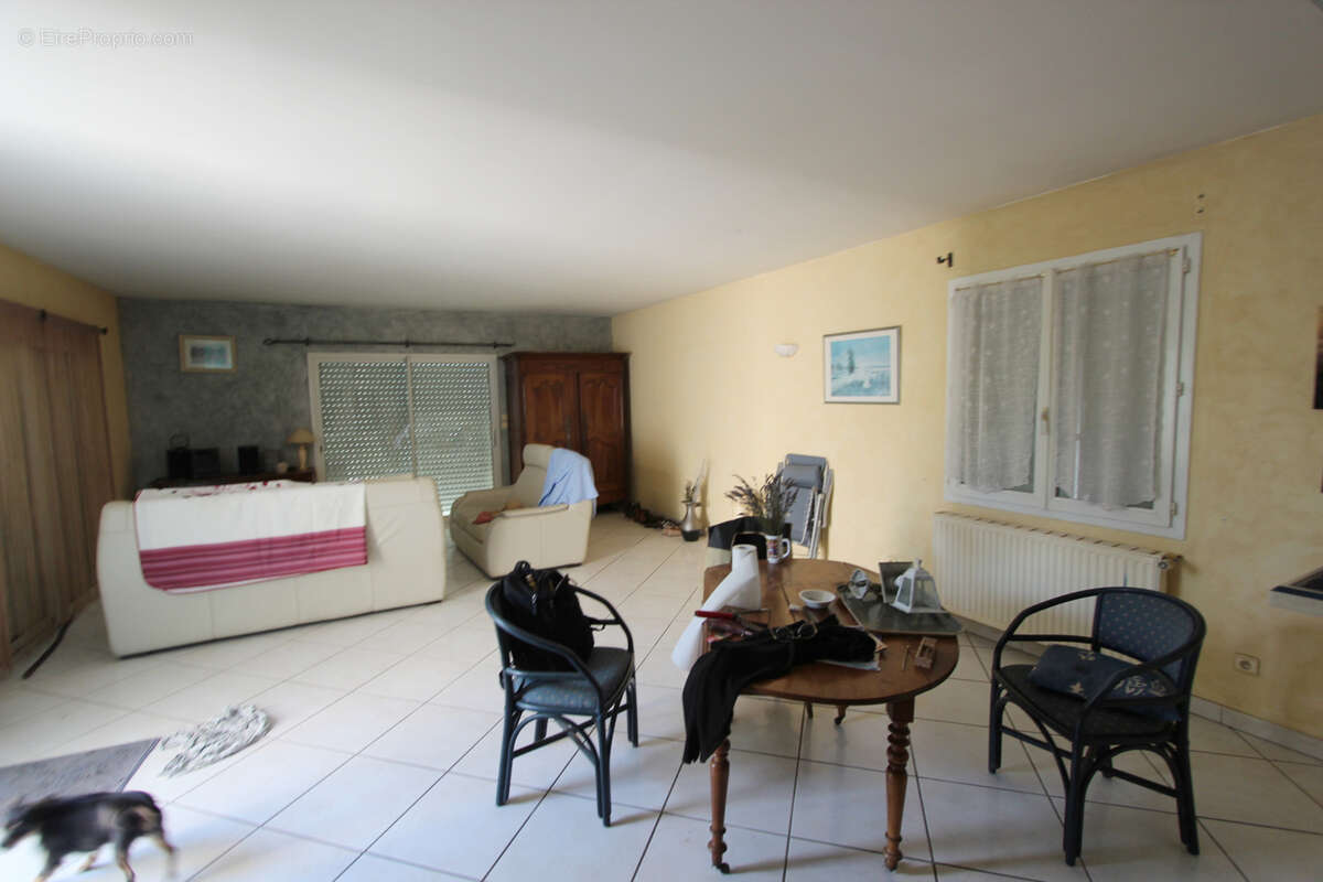 Maison à BESSINES