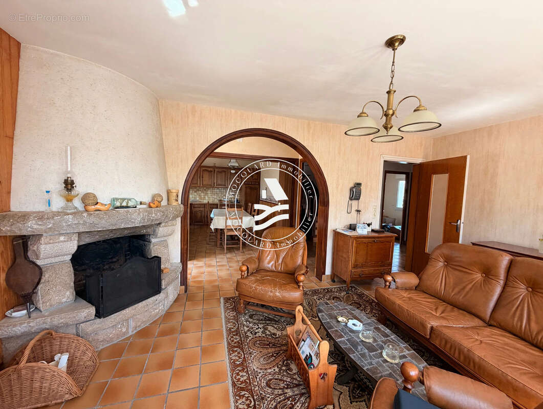 Maison de charme à rénover au coeur du bourg de Saint-Philibert - photo 4