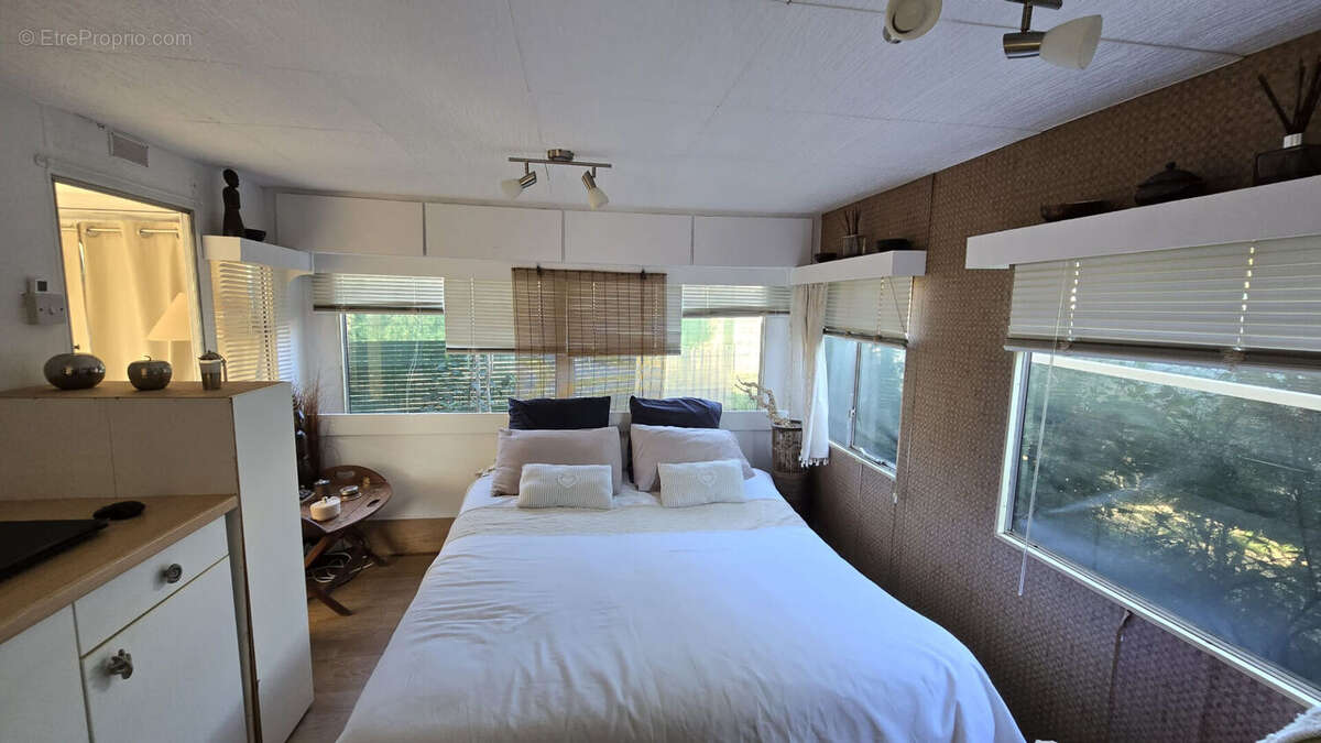 Maison à LE CASTELLET