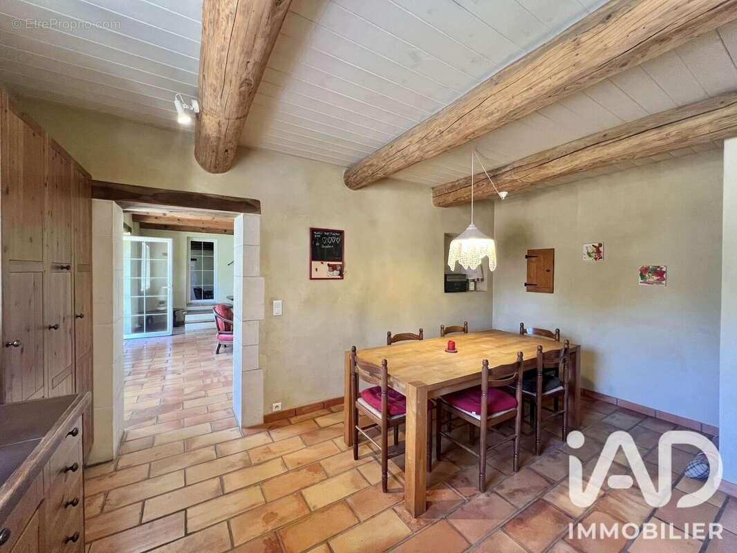 Maison 201 m² à Saint-Paulet-De-Caisson  - photo 7