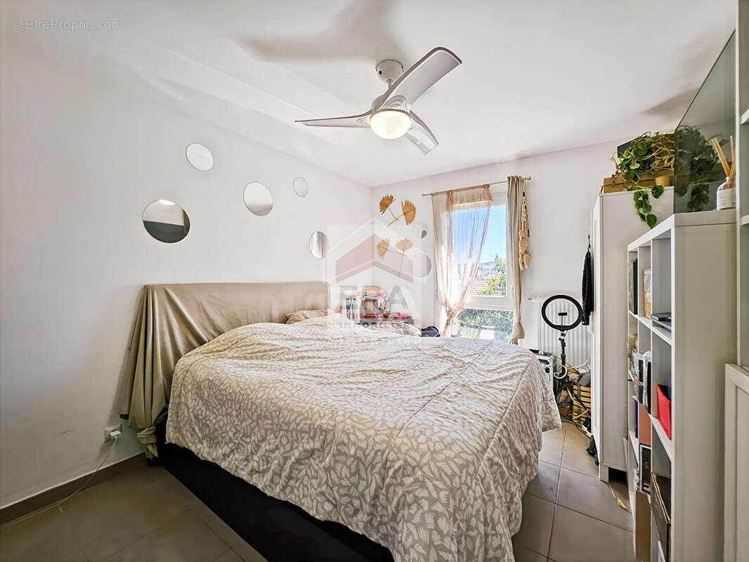 Maison à CHATEAUNEUF-LES-MARTIGUES