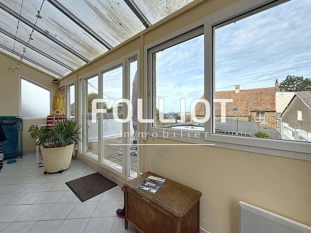 Appartement à SAINT-PAIR-SUR-MER