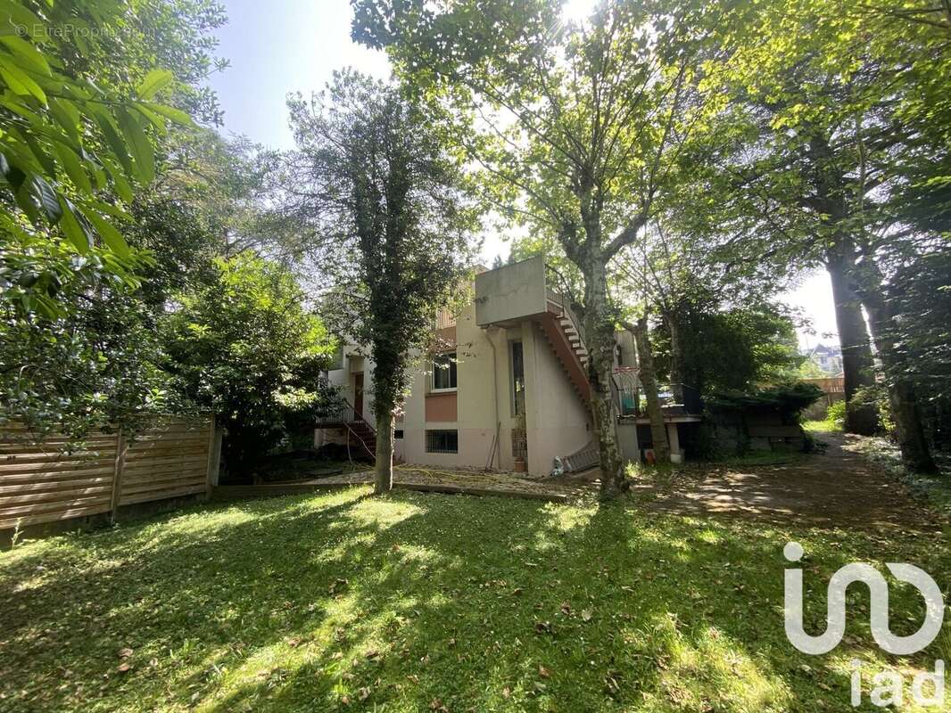 Photo 2 - Maison à SAINT-ETIENNE