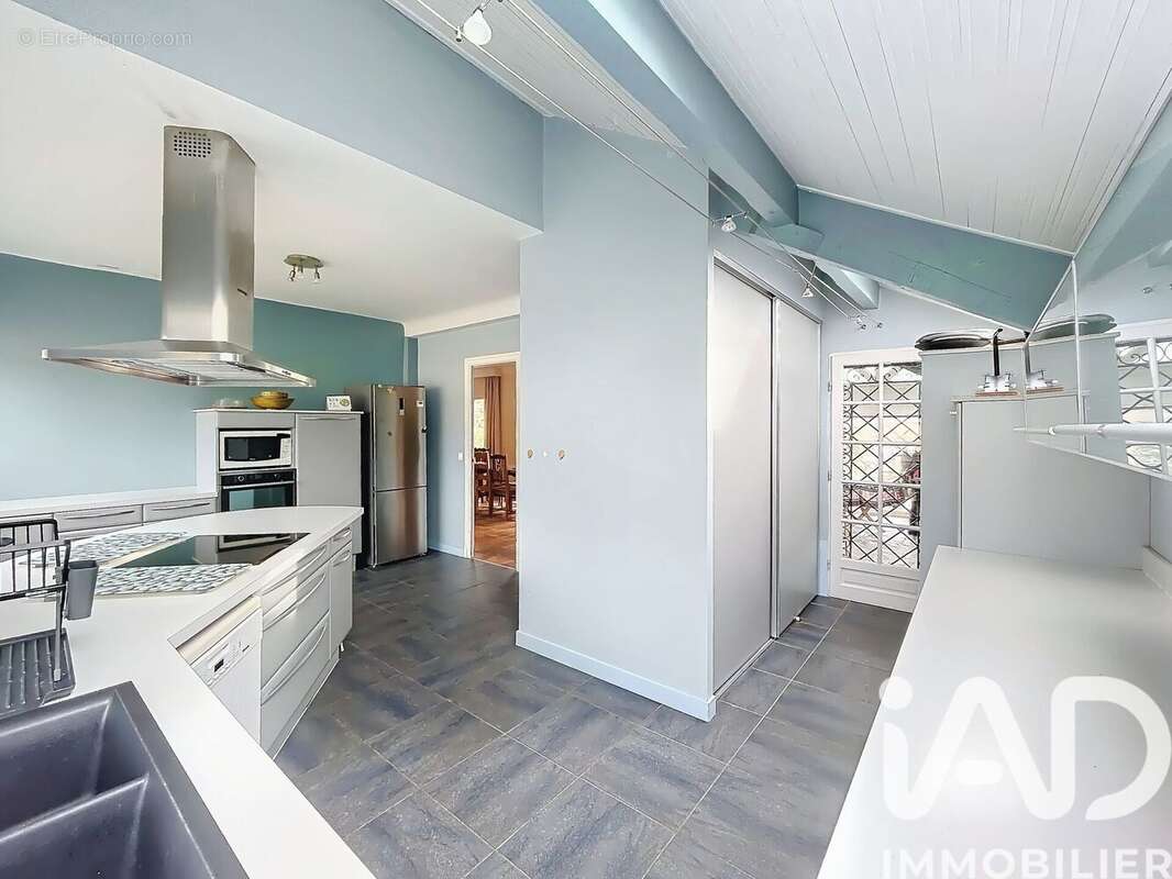 Maison 288 m² à Lee  - photo 9