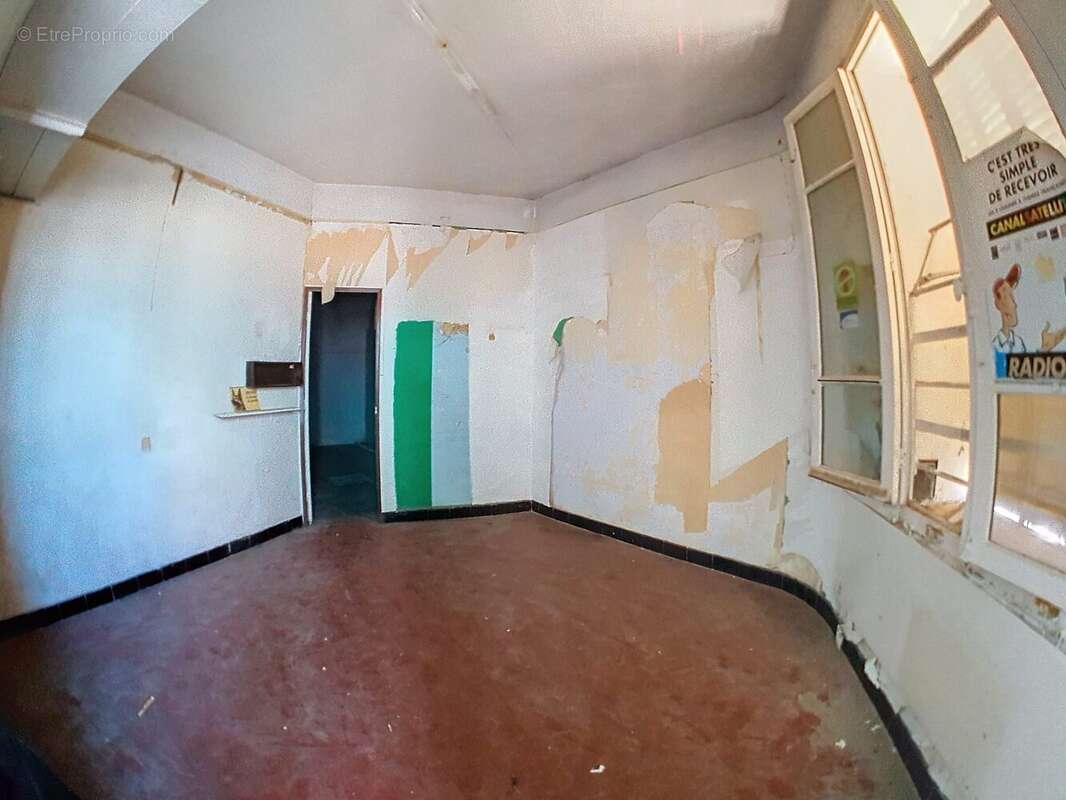 Appartement 585 m² à Berre-L'etang  - photo 7