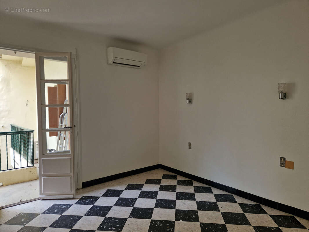 Appartement T4 + TERRASSE 20m2 + dépendance + cave - photo 7