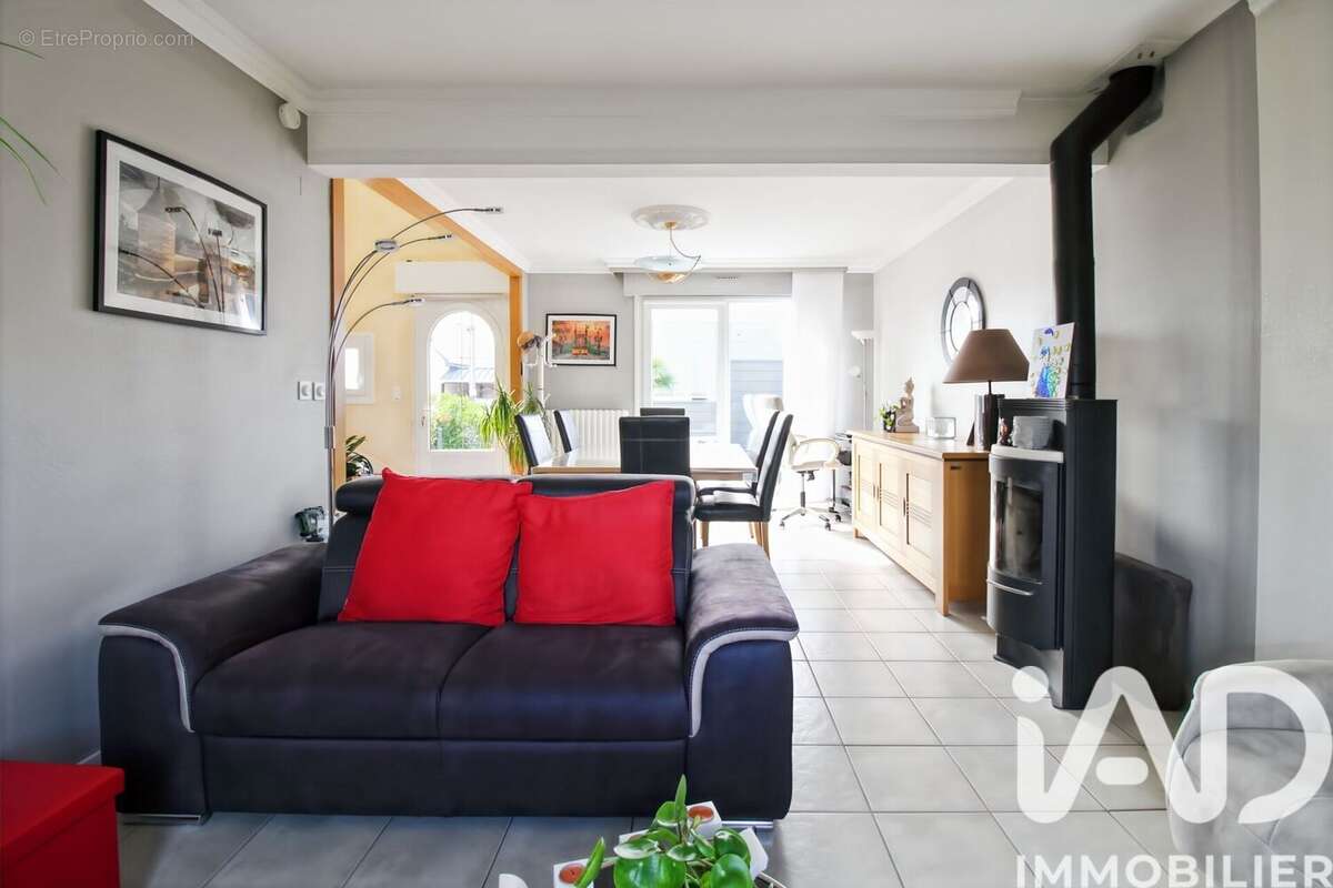 Maison 100 m² à Pommeret  - photo 7