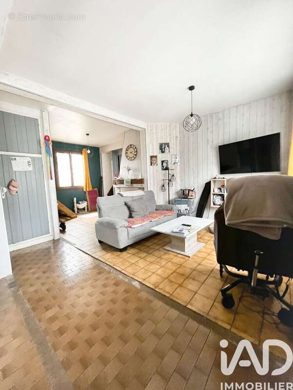 Maison 137 m² à Tully  - photo 3