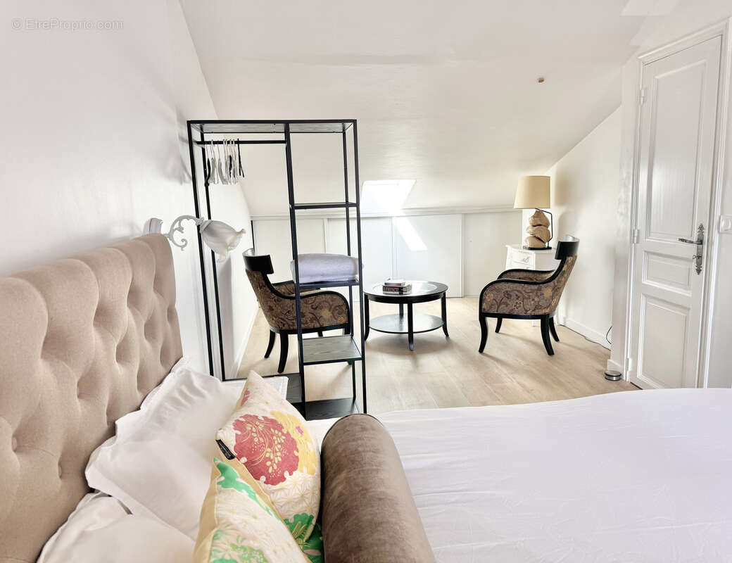 Maison à SAINT-CEZAIRE-SUR-SIAGNE