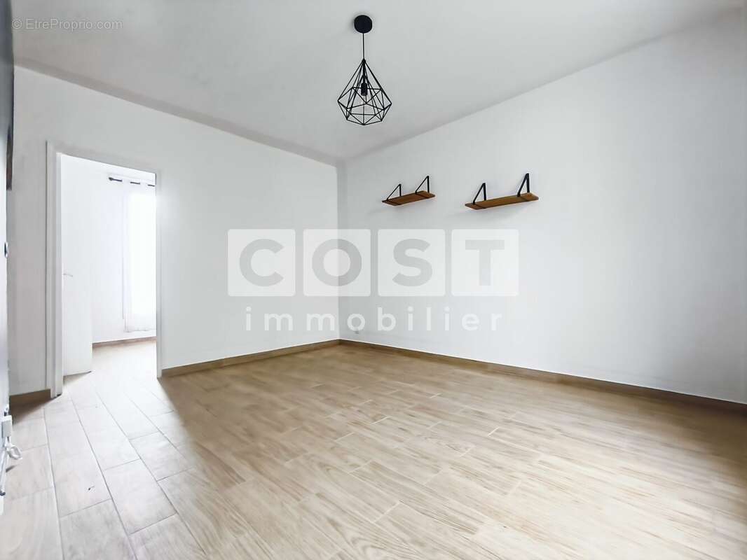 Appartement à COLOMBES