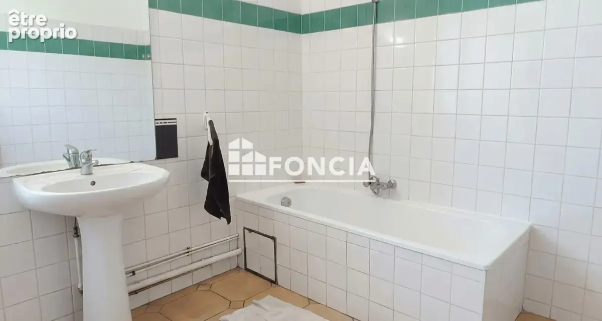 Marseille 1er (Quartier Belsunce) - Lot de 3 appartements (T3, T3, T2 avec terrasses) – Possibilité d'achat de l'immeuble entier - photo 12
