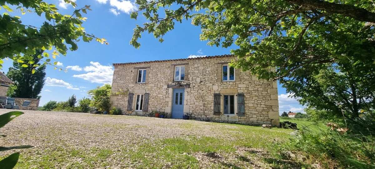 Maison à MONTPEZAT-DE-QUERCY