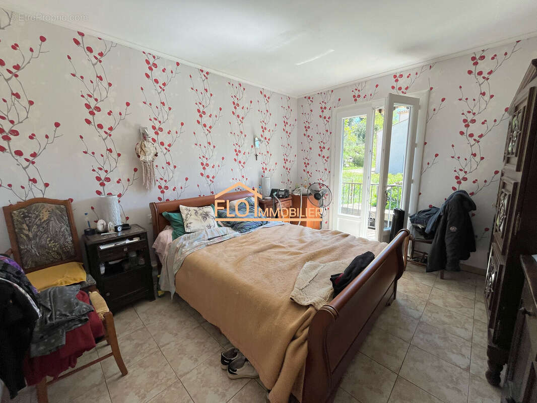 Maison à SAINT-THIBERY