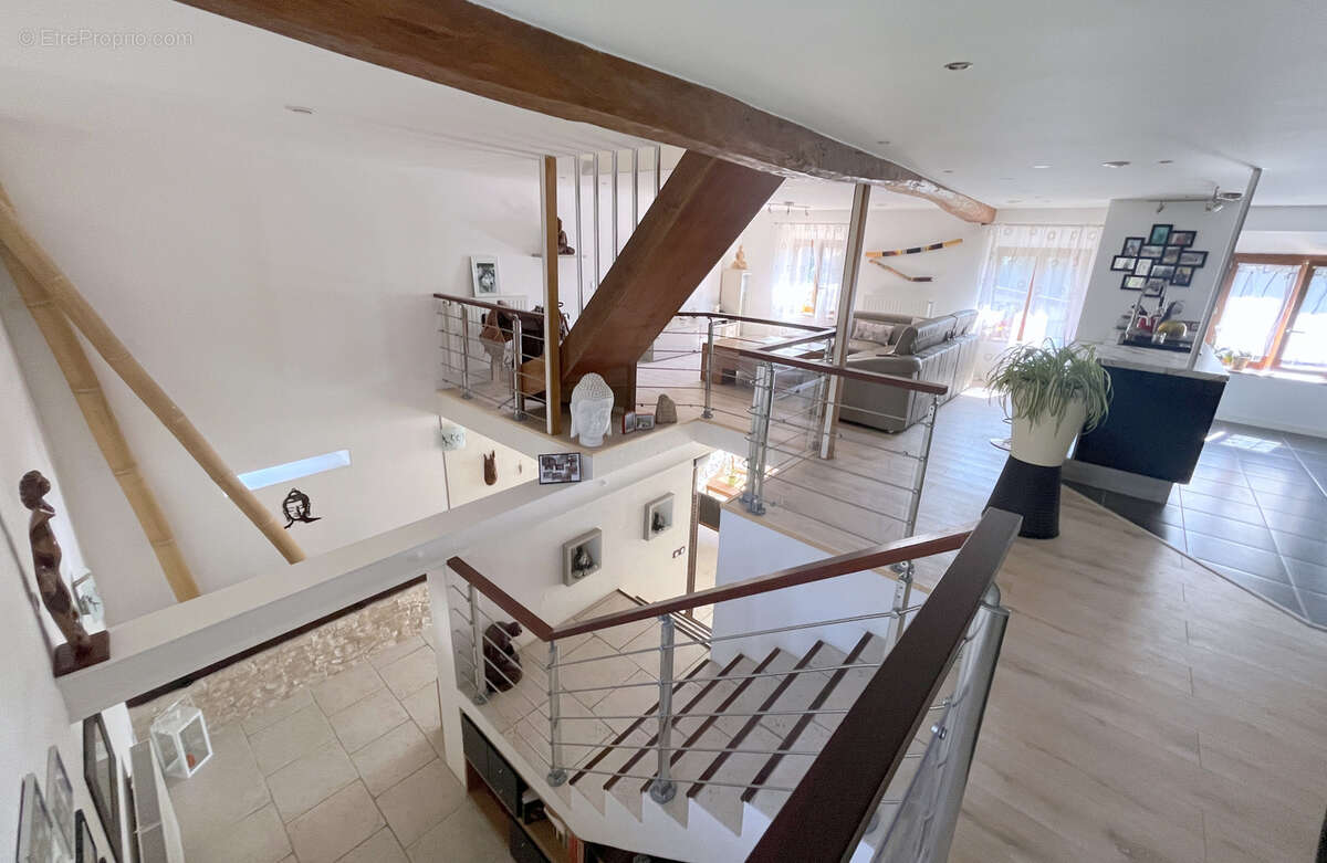 Maison à HOUDAN
