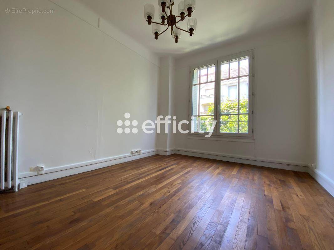 Appartement à VILLENEUVE-LE-ROI