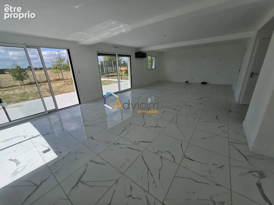 Maison 5 pièces 152 m² à vendre à Ormes (45140) - photo 3