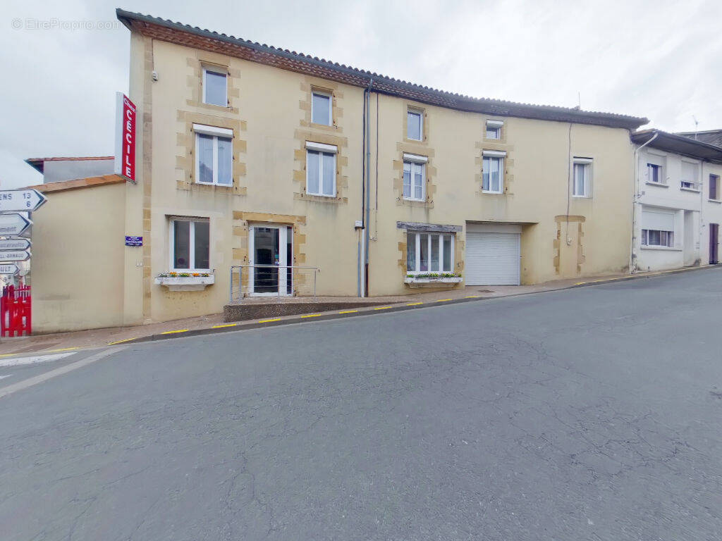 Appartement à AVAILLES-LIMOUZINE