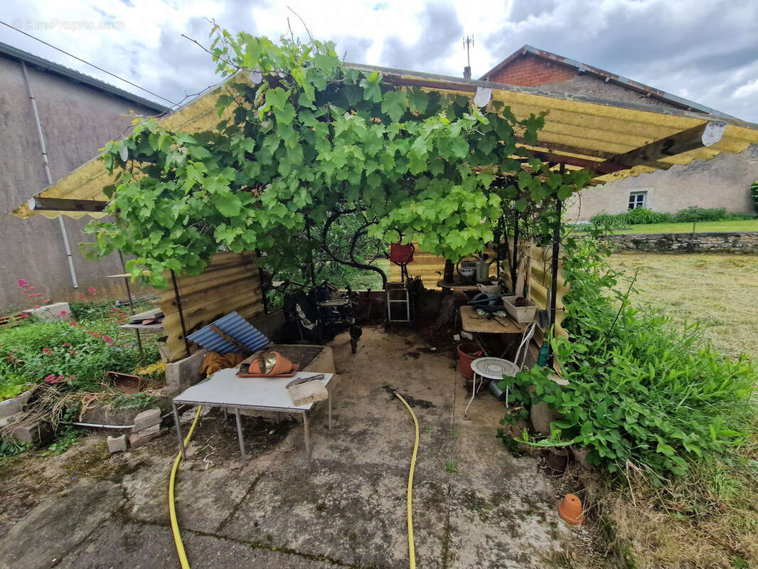 Maison à COLOMBE-LES-VESOUL