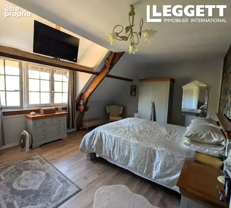 Maison familiale avec 3 chambres, atelier, dépendances et accès à la rivière situé dans hameau tranquille - photo 10
