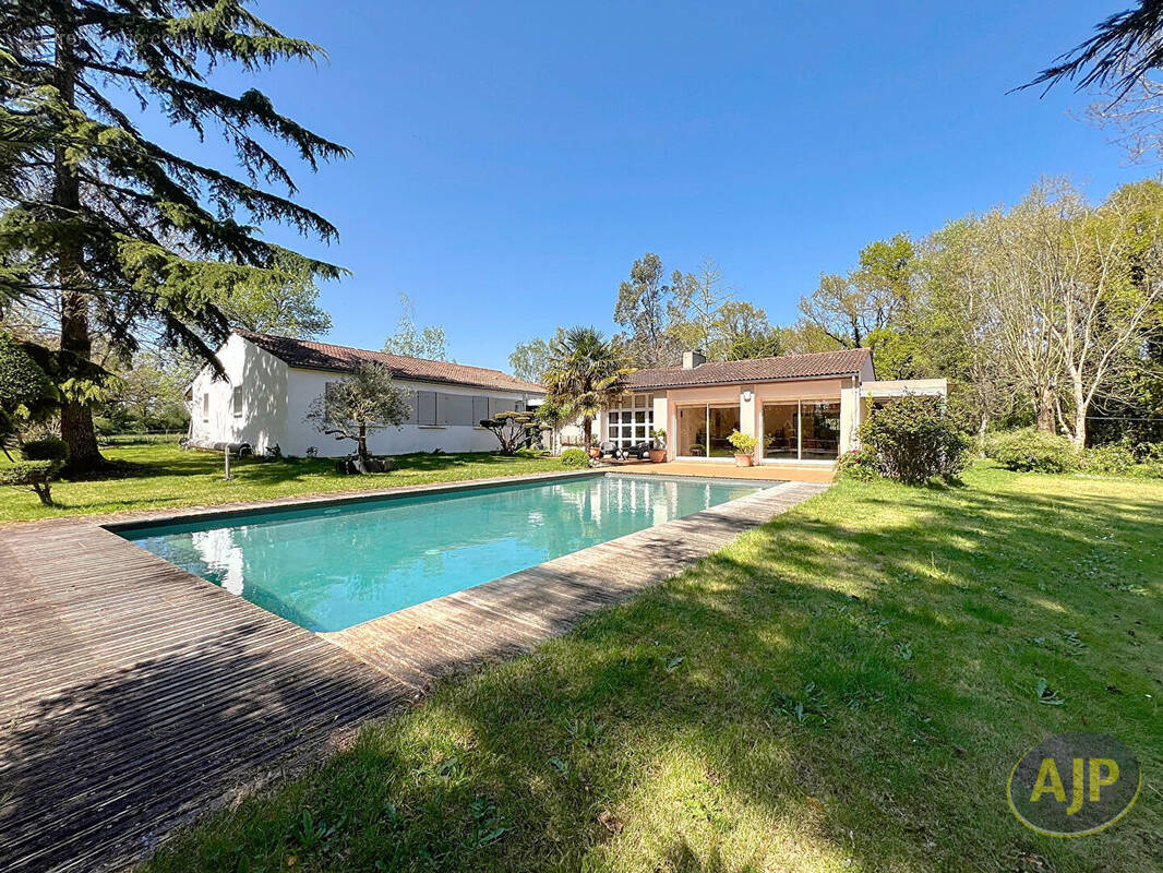Maison à VENANSAULT