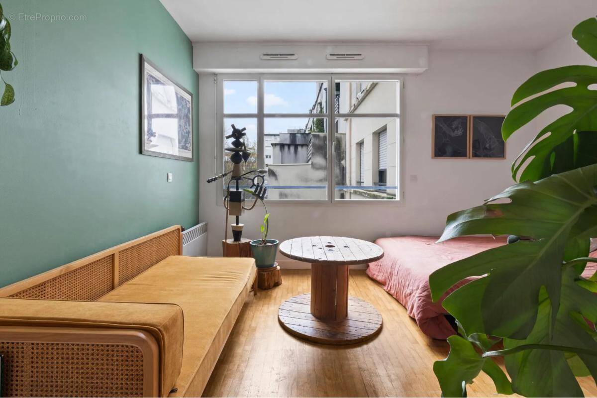 Appartement à PARIS-11E