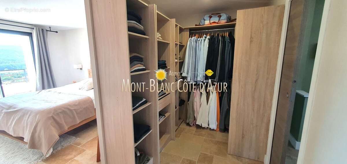 Villa 4 chambres, grand sejour, piscine, magnifique vue degagee jusqu'a la mer - photo 23