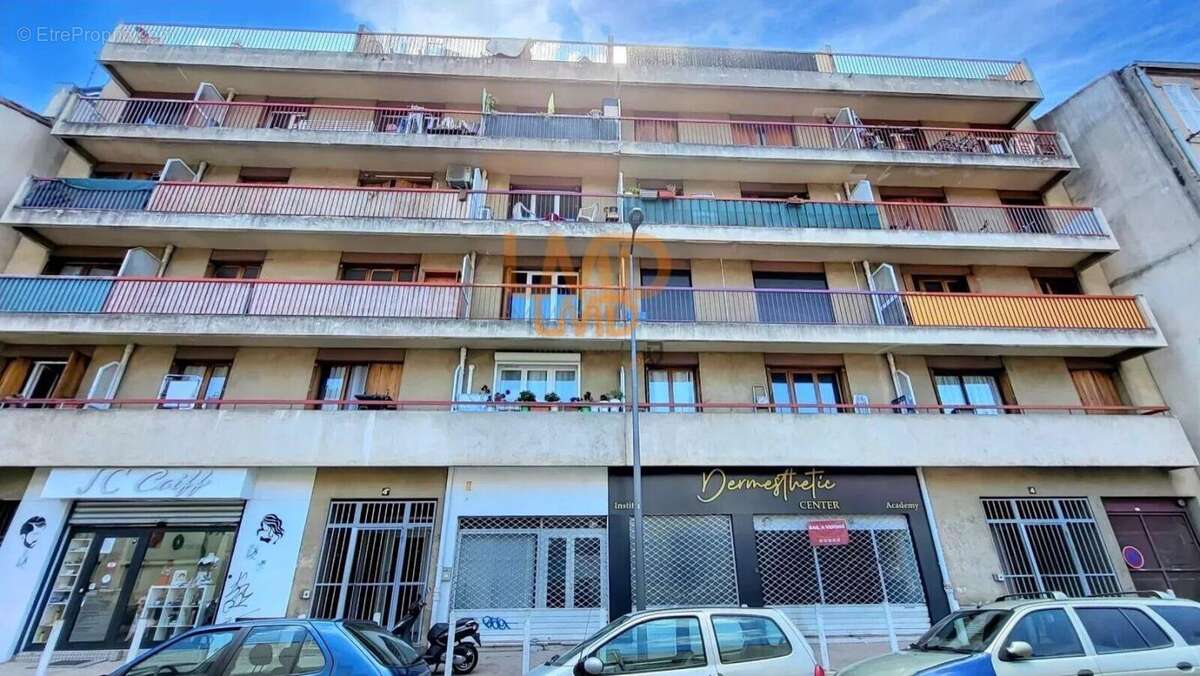 Commerce à MARSEILLE-4E